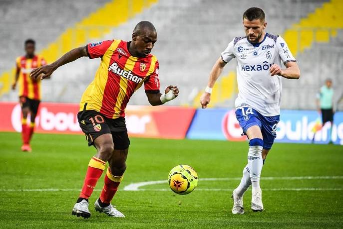 Soi kèo góc Reims vs Lens, 2h45 ngày 30/11