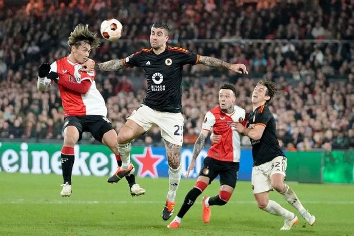 Nhận định, soi kèo Feyenoord vs Heracles, 3h00 ngày 15/12: 'Con mồi' quen thuộc