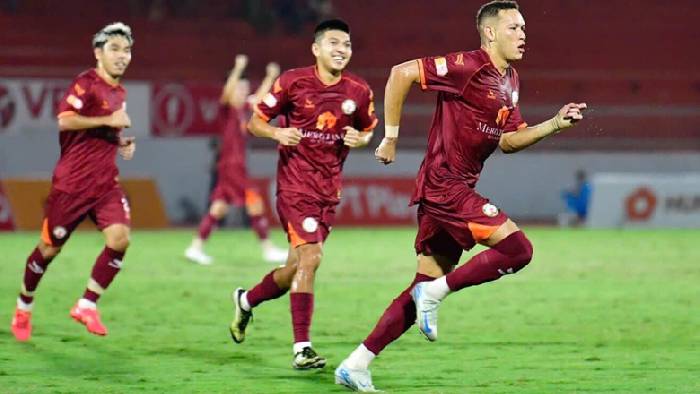 Soi kèo góc Bình Dương vs Bình Định, 18h00 ngày 17/1